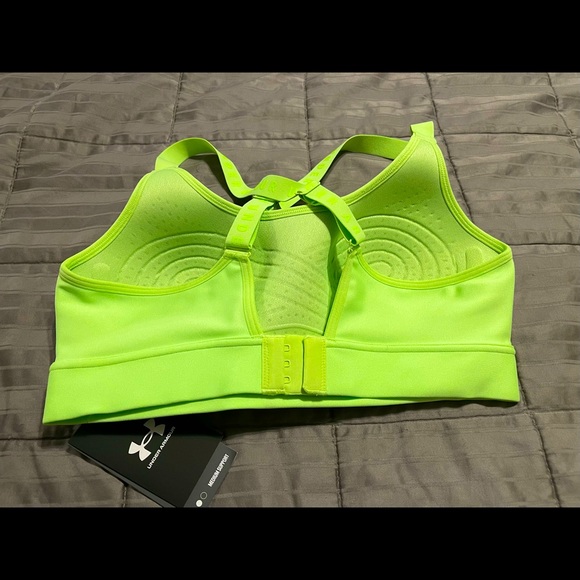Medium Under Armour Sports Bra - Picture 2 of 2